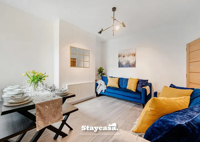 Urban Oasis Spacious 4-Bedroom Home In Manchester